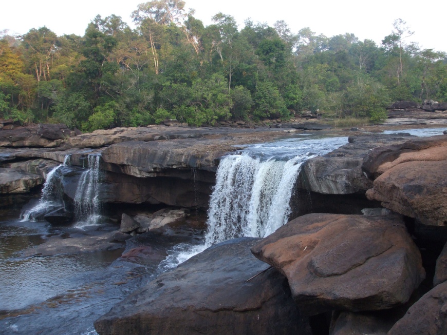 This species is known from both above and below Tad Leuk waterfall on the Nam Leuk river, Laos. Image taken during dry season.